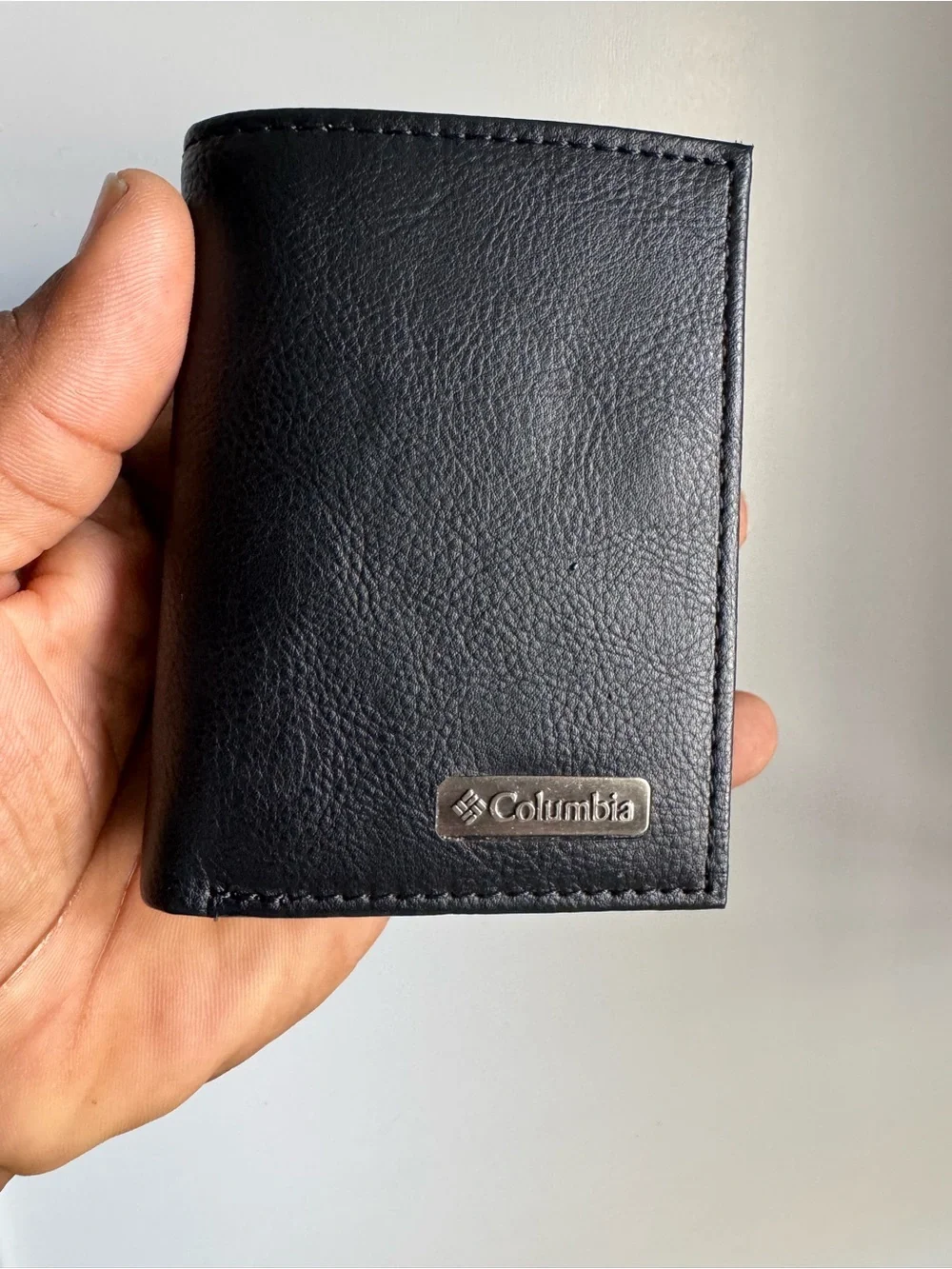 Columbia Men's Trifold Leather ID Window Wallet Black